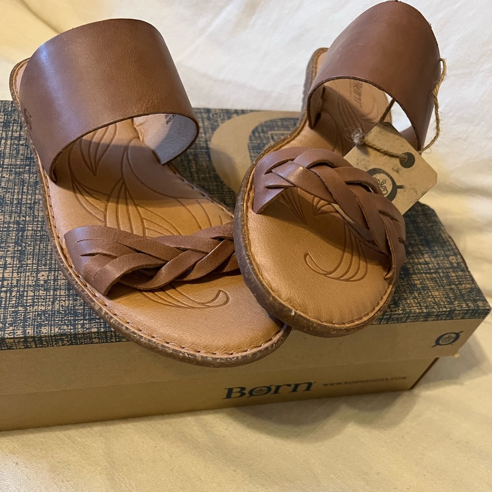 Born Sandals New Size 11